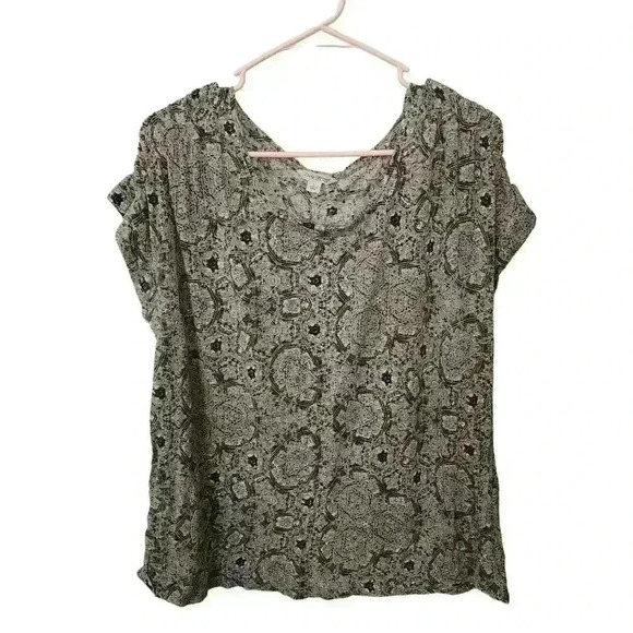 Lucky Brand Tops - 261.Lucky brand paisley kelidascope size large tee